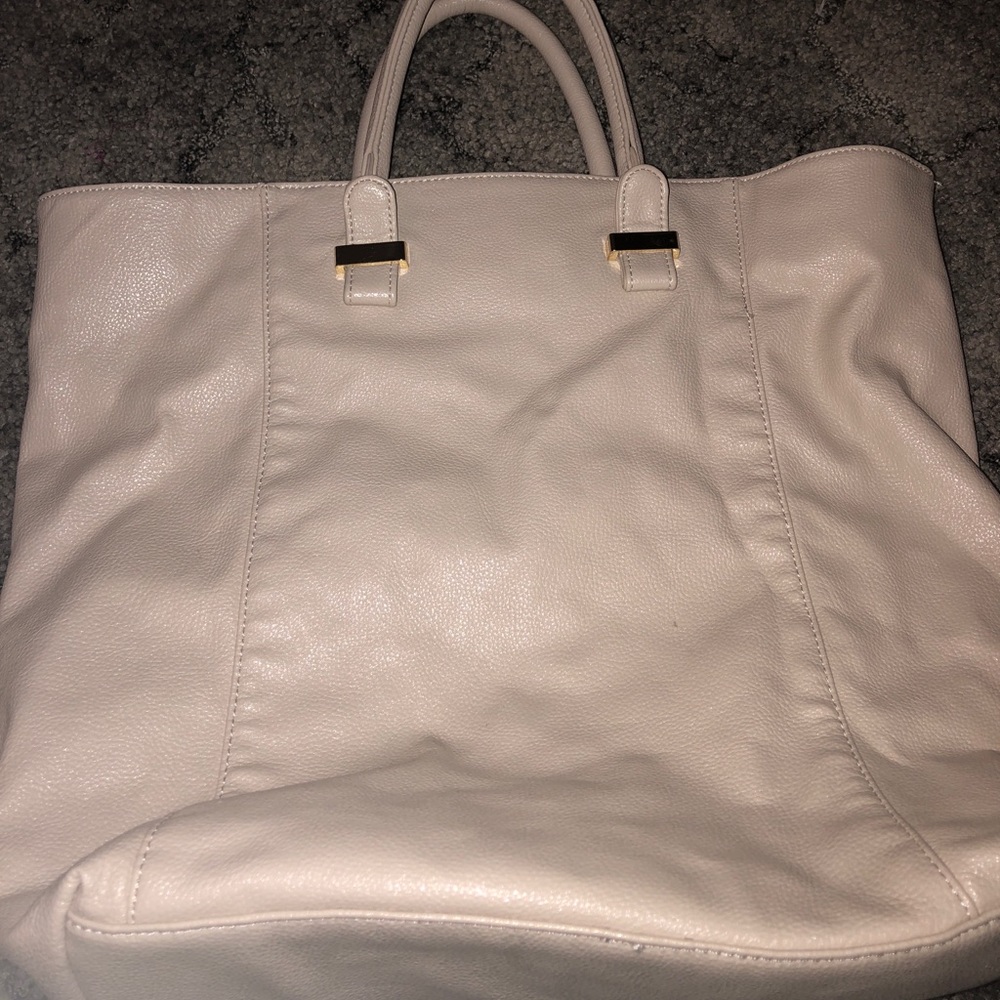 Large cream colored purse/bag